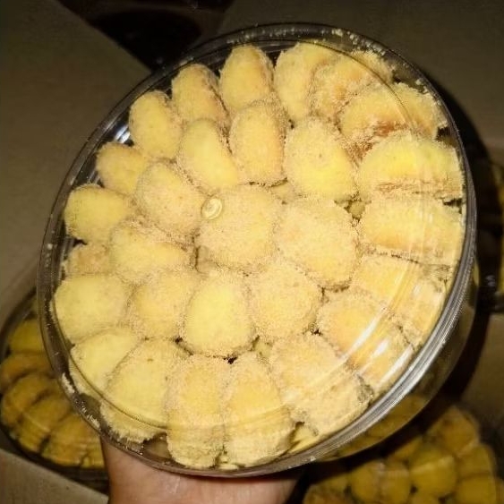 

Kue Kering Regal Bawang (isi bawang goreng) Renyah Khas Jayapura isi 500g