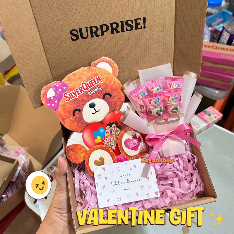 

NEW HAMPERS COKLAT HAMPERS RAMADHAN IDUL FITRI KADO VALENTINE KADO PACAR GIFTBOX COKLAT GRADUATION