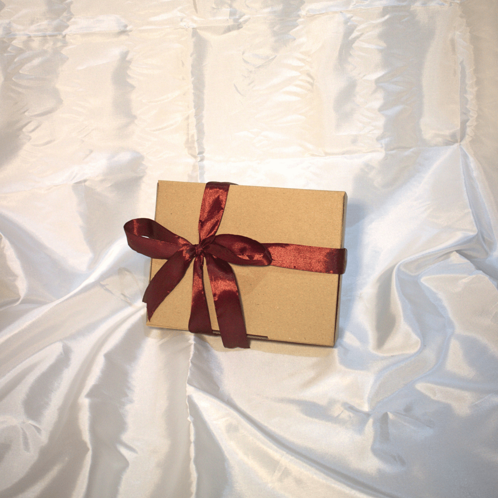 

sofiahijab | HAMPERS GIFTBOX HIJAB PREMIUM BOX BESAR 20x15x5cm