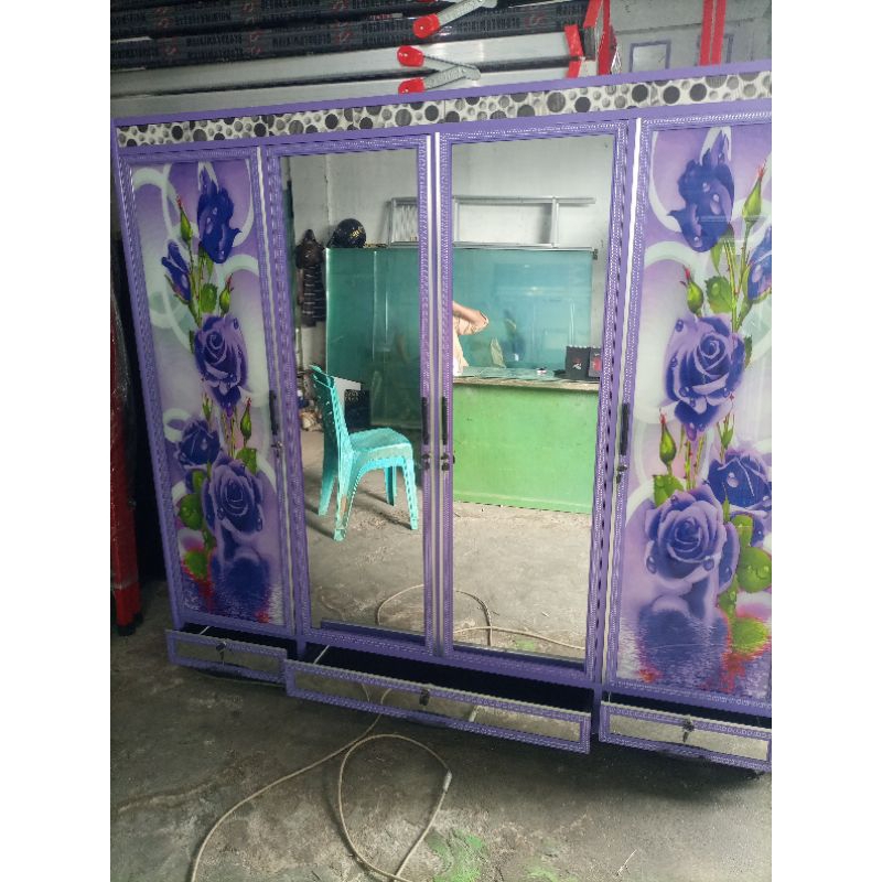 Lemari Pakaian Aluminium Kaca