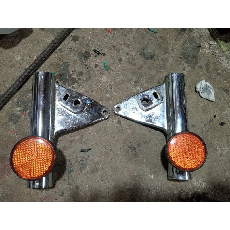 KUPINGAN GL100/GL125 ORIGINAL/PANGKON LAMPU KOTAK DEPAN GL100/GL25 ORIGINAL