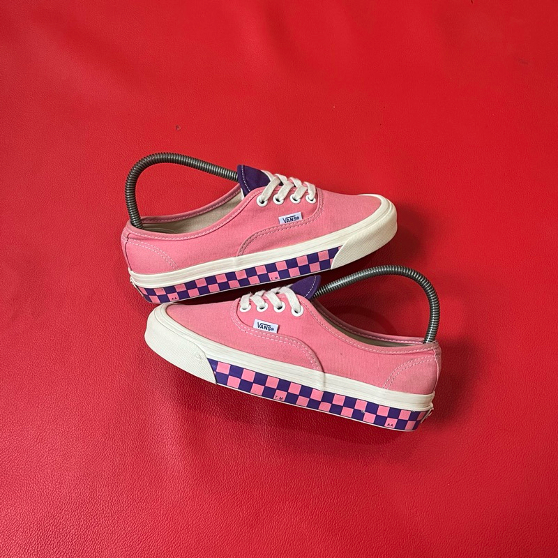 second vans authentic