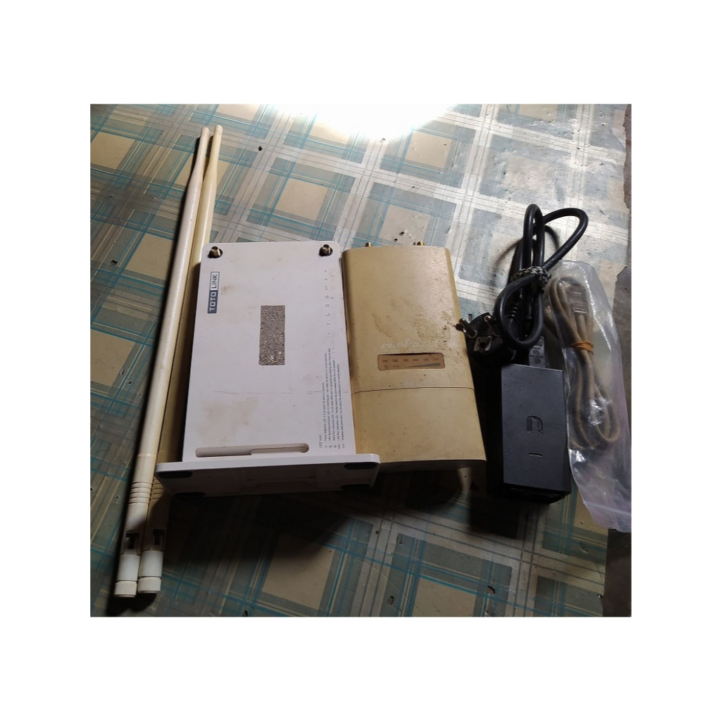 Ubiquiti Rocket M2 + Totolink N300RH Bekas