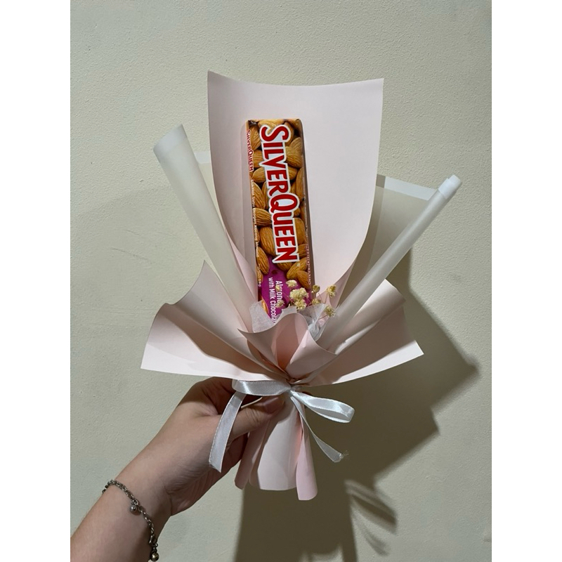 

Mini Bouquet Silverqueen HADIAH ULANG TAHUN HADIAH VALENTINE HARI GURU