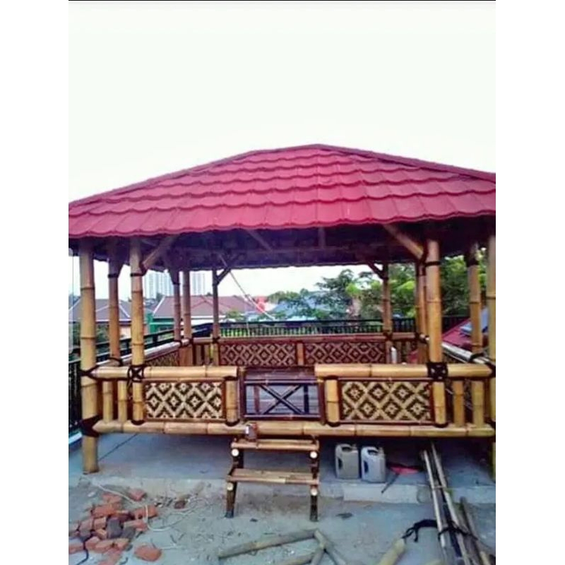 Saung gajebo bambu. saung bambu