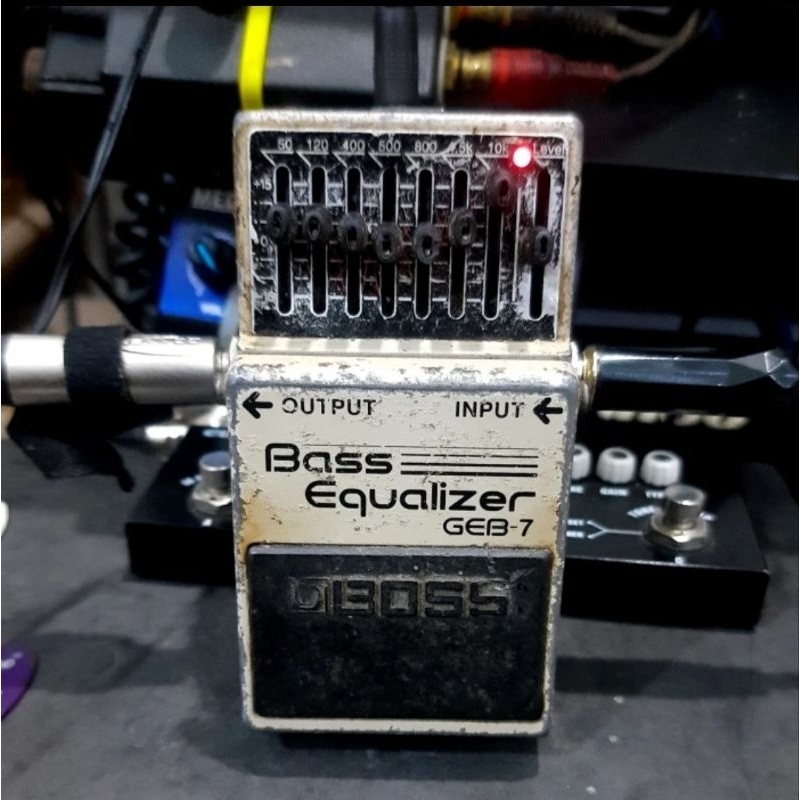 efek bass equalizer boss geb-7