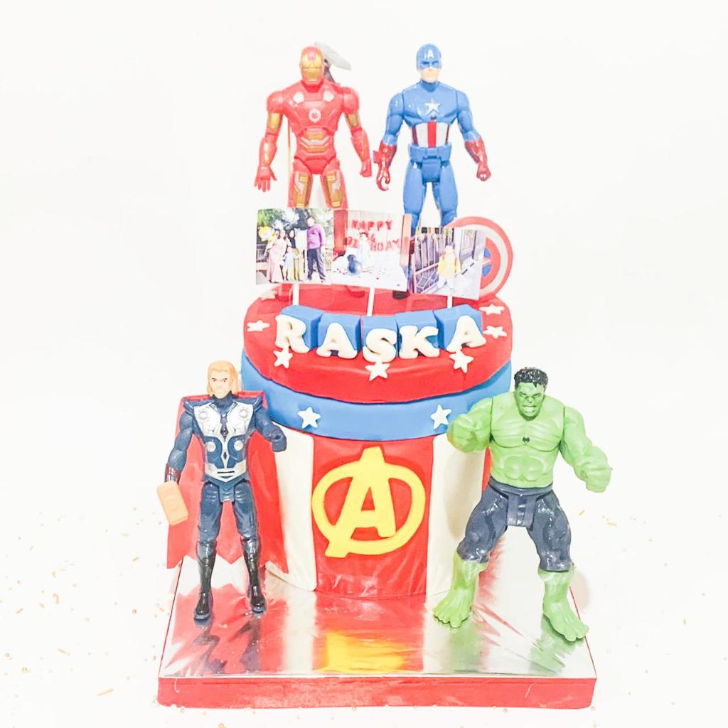 

Kue Ulang tahun/Birthday cake/Kue ultah tema Avengers/Kue Avengers/Kue Birthday jakarta