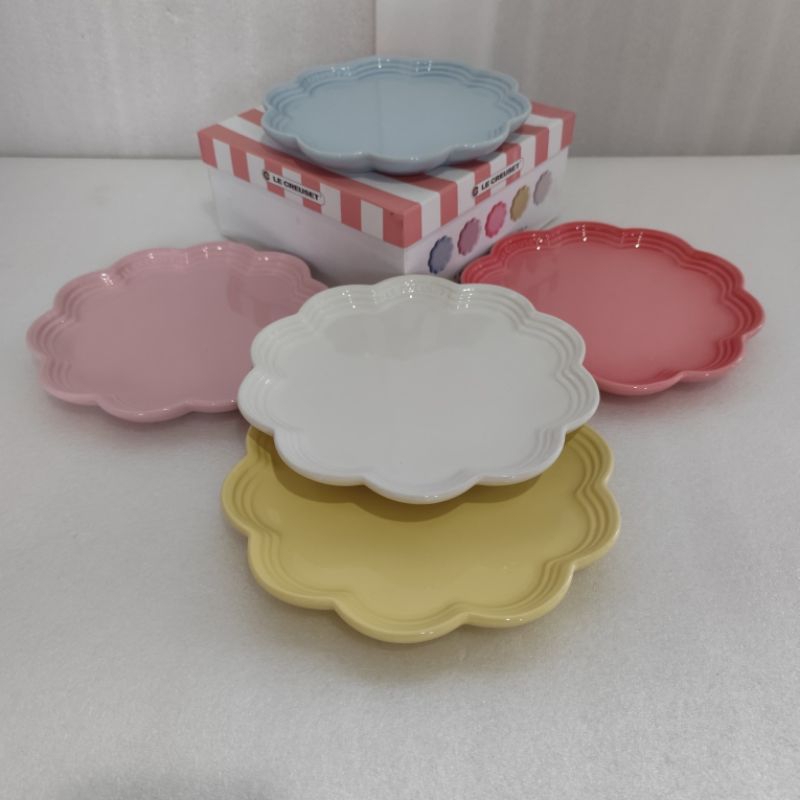 original Le Creuset stoneware frill plate flower sorbet collection 22 cm