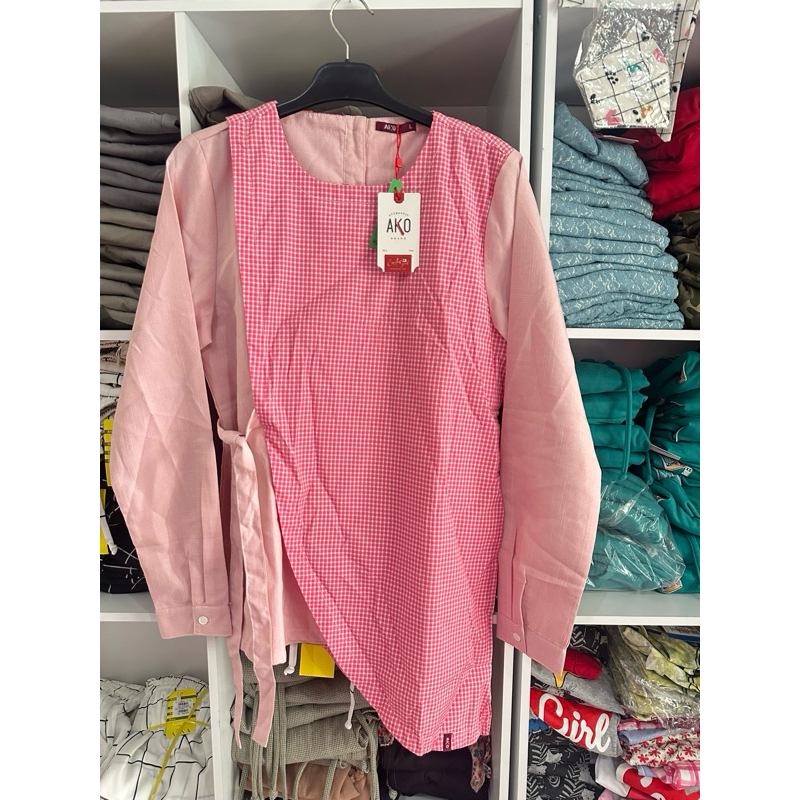 atasan wanita kotak pink ako