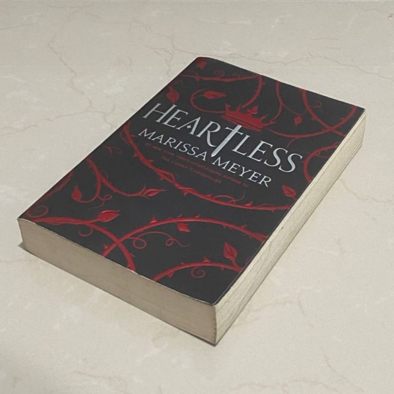 FOURTH WING HEARTLESS PRELOVED