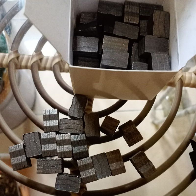 

segmen M garis tebel 13mm 23*13*15