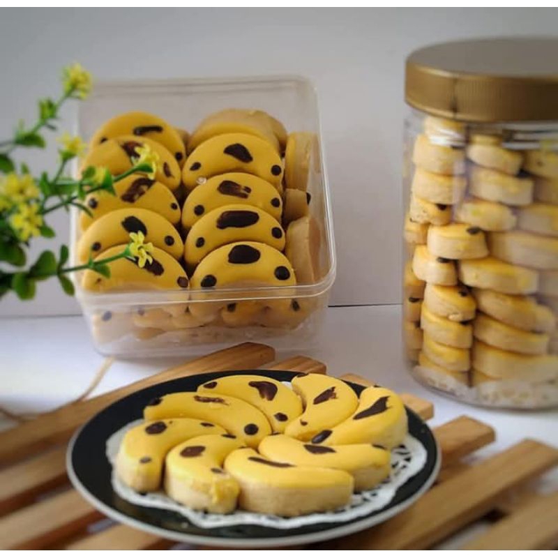 

Banana cookies toples jar 750 ml
