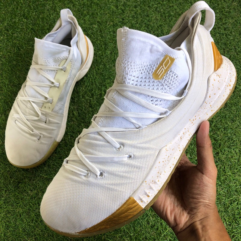 Sepatu Basket UA Curry 5 size 45 preloved