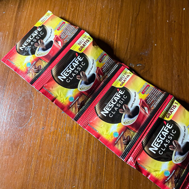 

NESCAFE Classic Kopi Instan Kopi Hitam 2gr Sachet (10) x 6