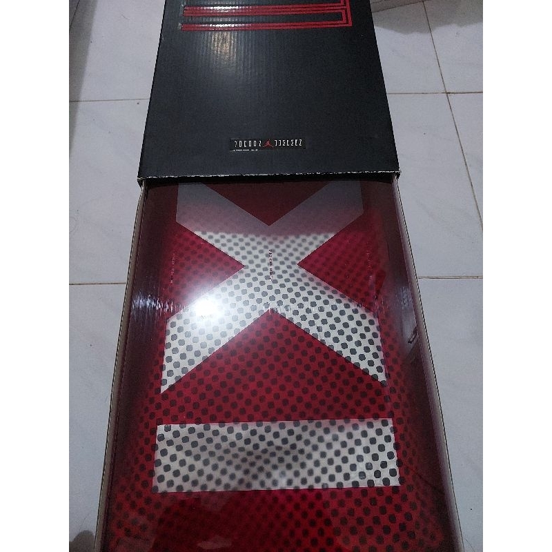 NIKE JORDAN RETRO 11