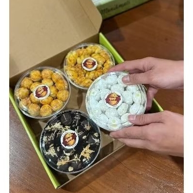 

Paket Hampers Kue Kering isi 4 & 6 - Spesial Ramadhan