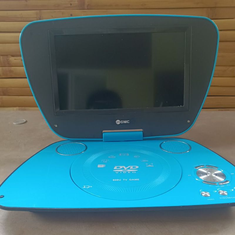 DVD TV PORTABEL GMC 808U NORMAL