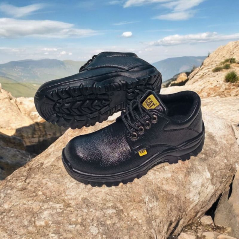 SEPATU SAFETY UJUNG BESI SEPATU SAFETY PRIA