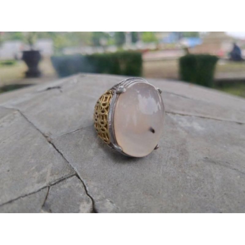 BATU COMBONG SERAMBUT