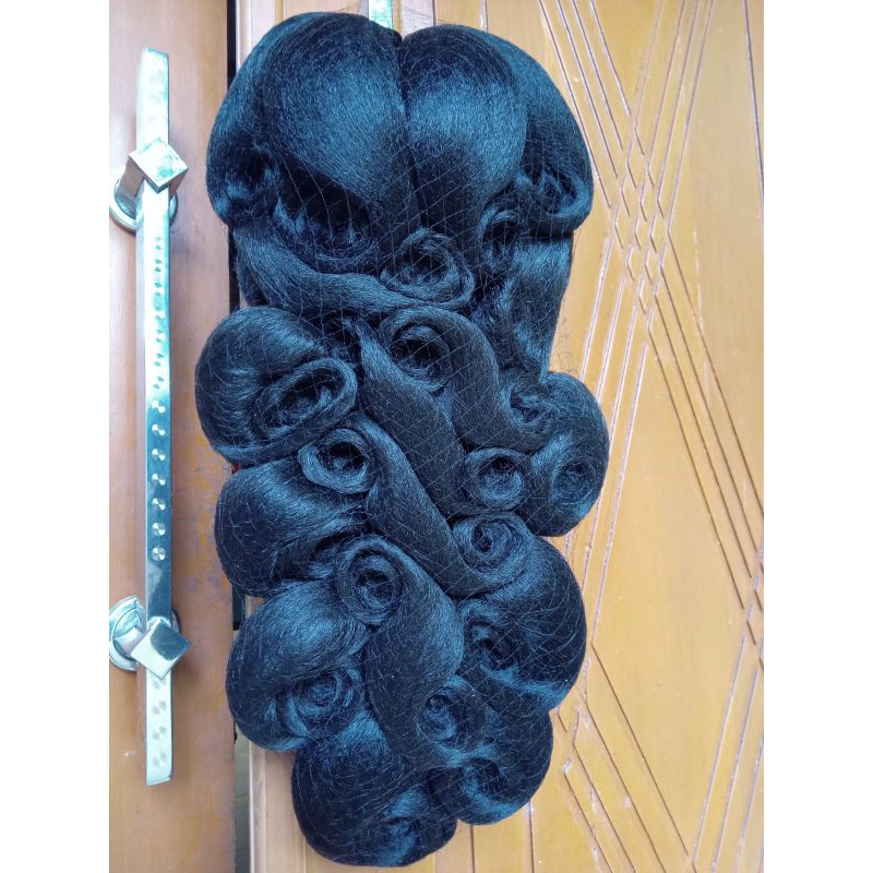 Sanggul Bali Modern panjang