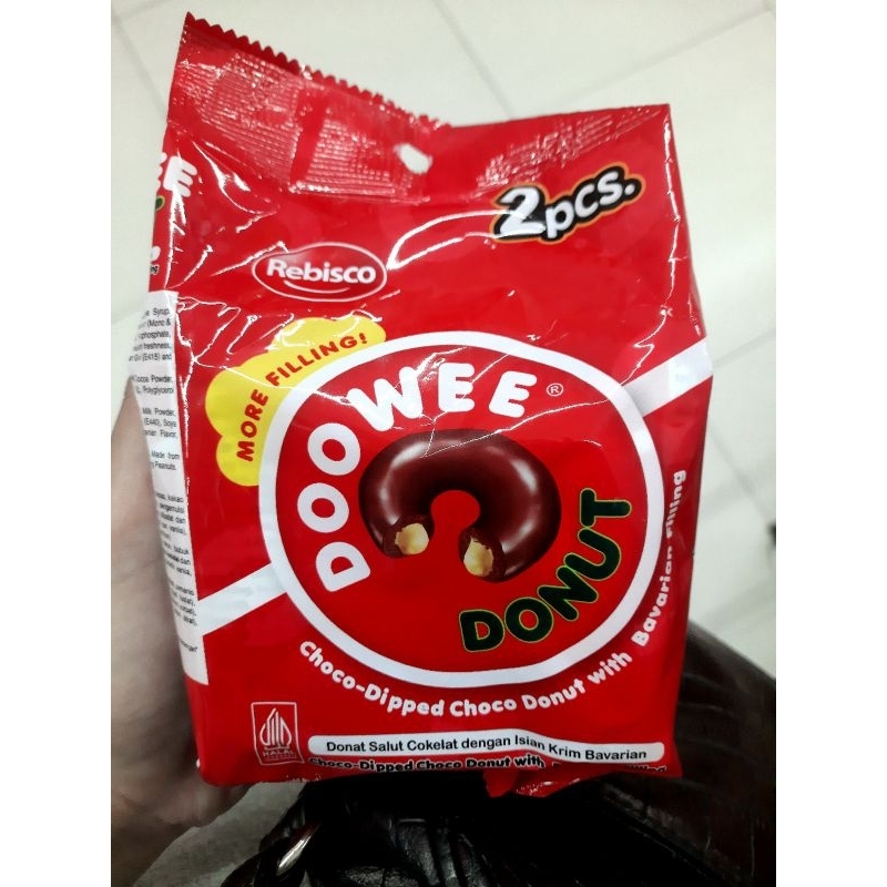 

Doowee Donat Salut Coklat Dengan Krim Bavarian 60gr