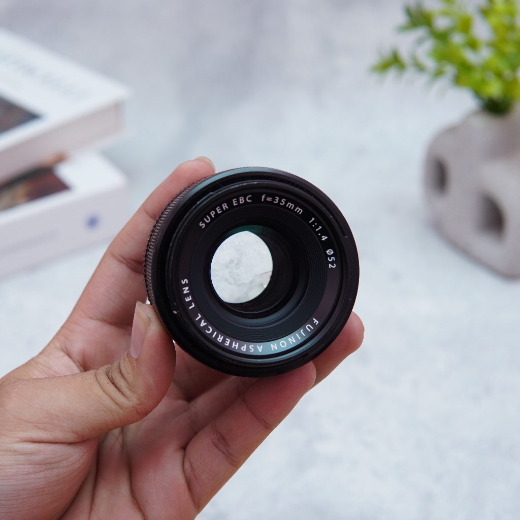 Lensa Fix Fujifilm Fujinon XF 35mm f1.4