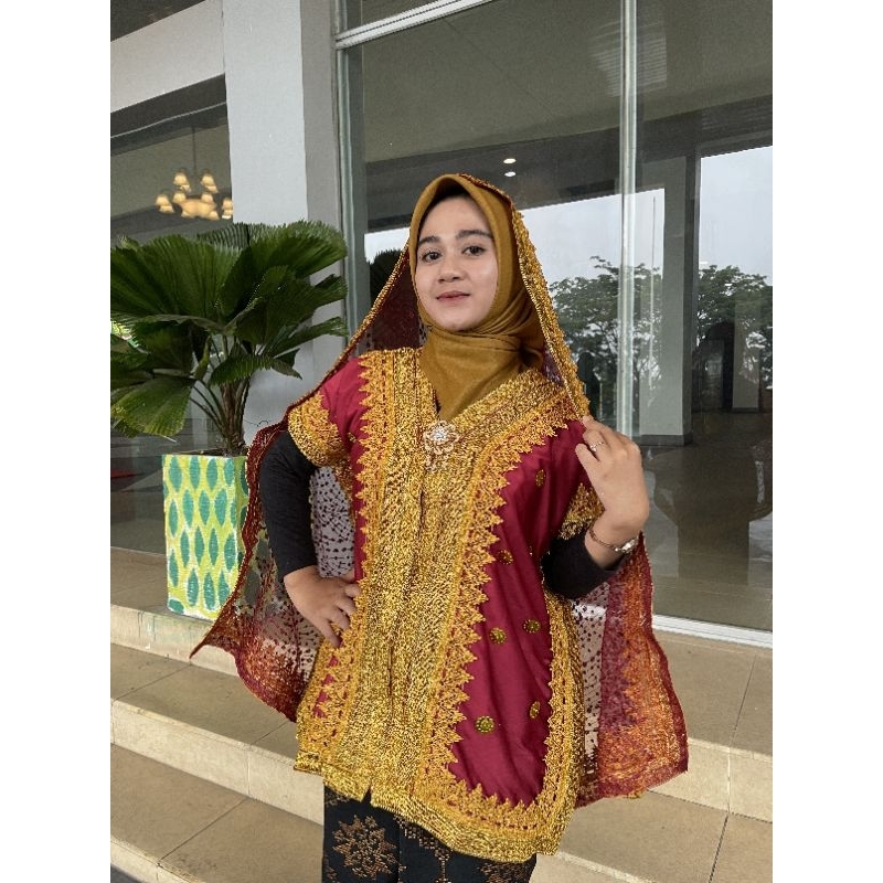 lamung pene (baju adat sumbawa)