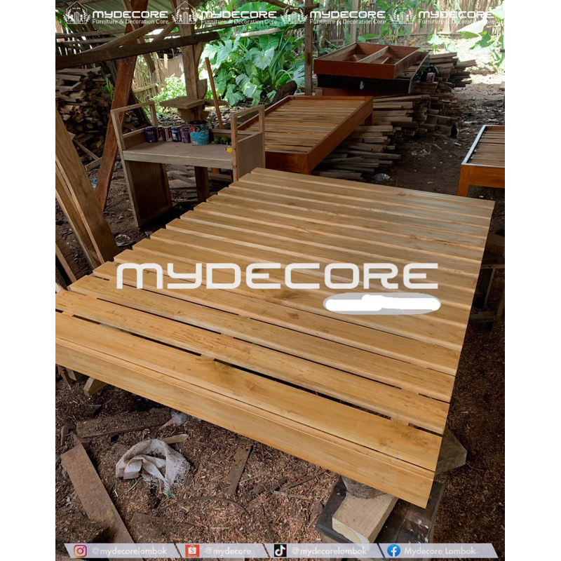 Dipan Model Palet Kayu Super