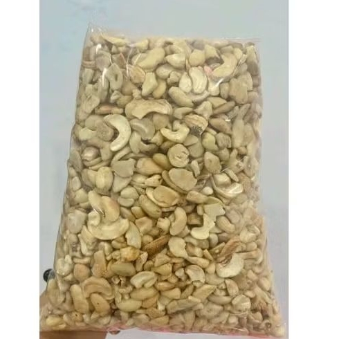 

Kacang Mete Pecah Wonogiri Berat 1kg