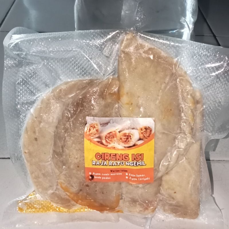 

cireng isi ayam suwir mercon