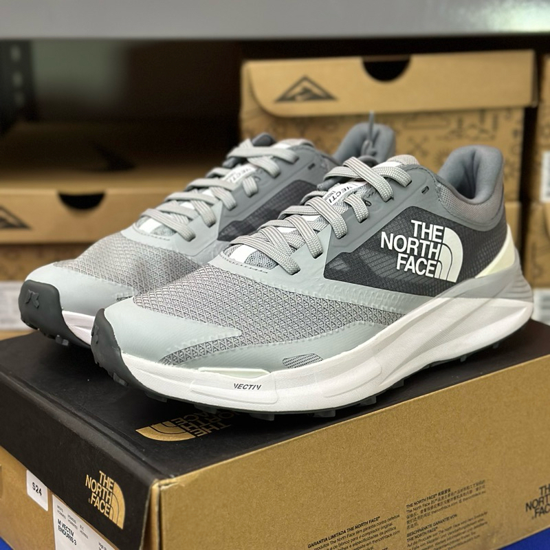 The North Face Vectiv Enduris 3 - High Rise Gry/Monumentgry (Size 44) | NF0A7W50J4U | 100% Original 