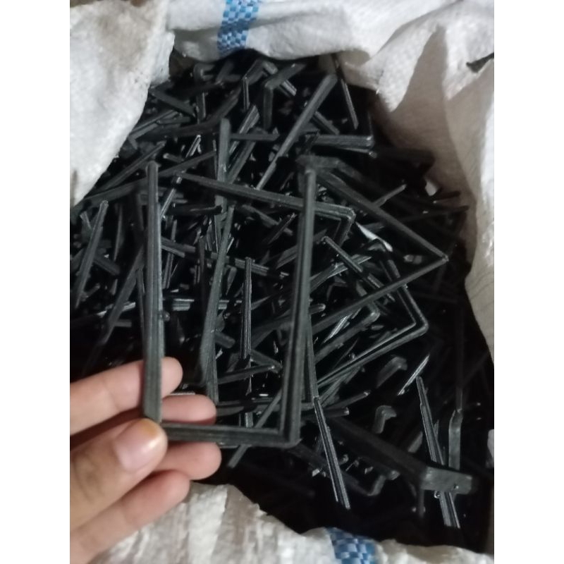 pasak mulsa / penjepit mulsa plastik / sujen 1 kg