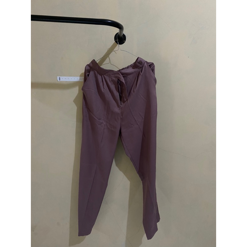 Celana panjang hardware