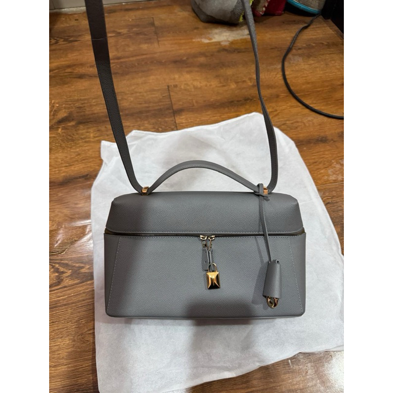 DIJUAL TAS BRANDED KULAS VGC CANTIK 100% ORIGINAL SECOND LIKE NEW LENGKAP