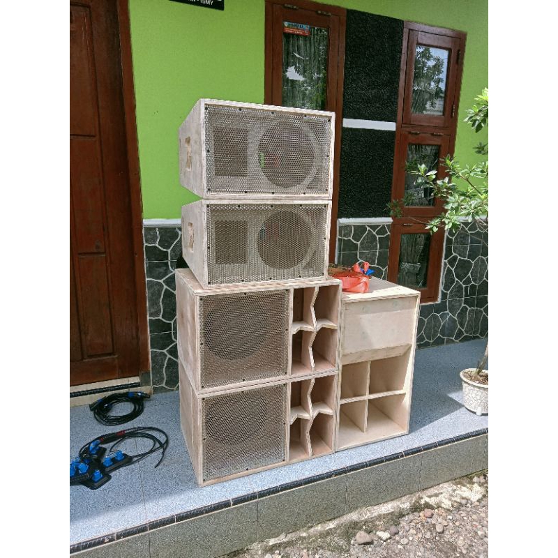 Box CBS 12 inch + grill (harga untuk 1 box)