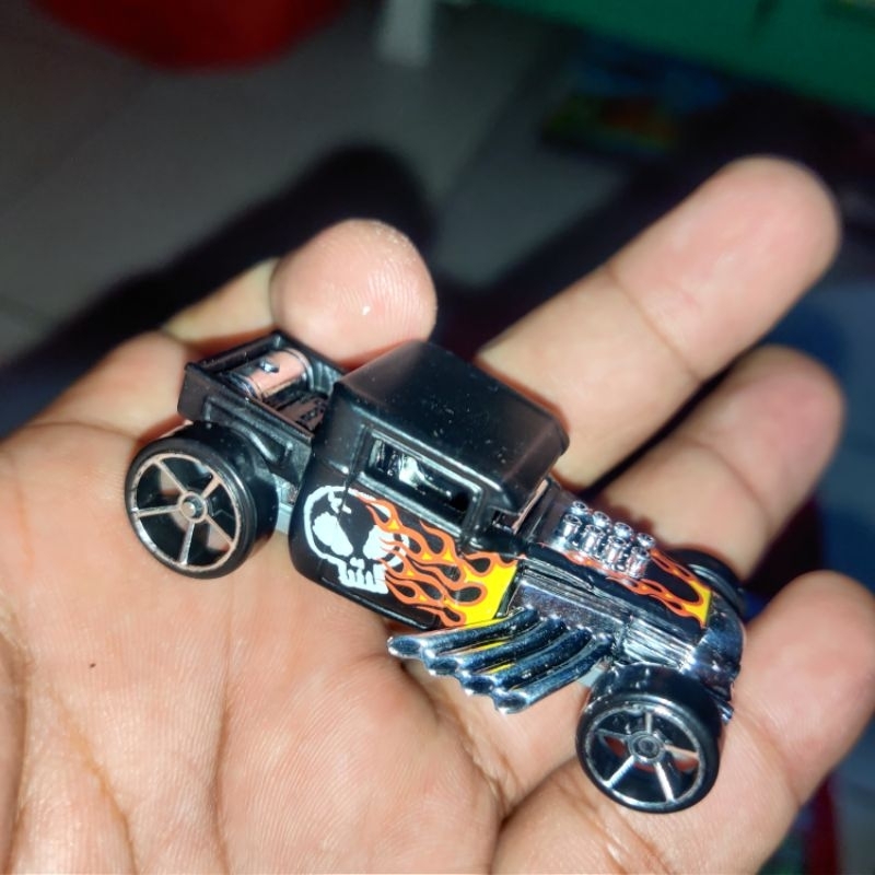 hot wheels bone shaker loose