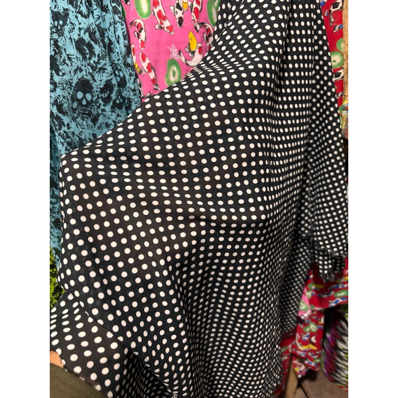 kain sifon motif polkadot- kain bahan motif - kain motif polkadot - kain chiffon premium - - kain si