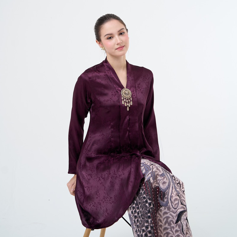 Kebaya Kondangan / Kebaya Kartini Encim Maroon Burgundy/ Kebaya Kutubaru Panjang/Rok Skirt Batik Jum