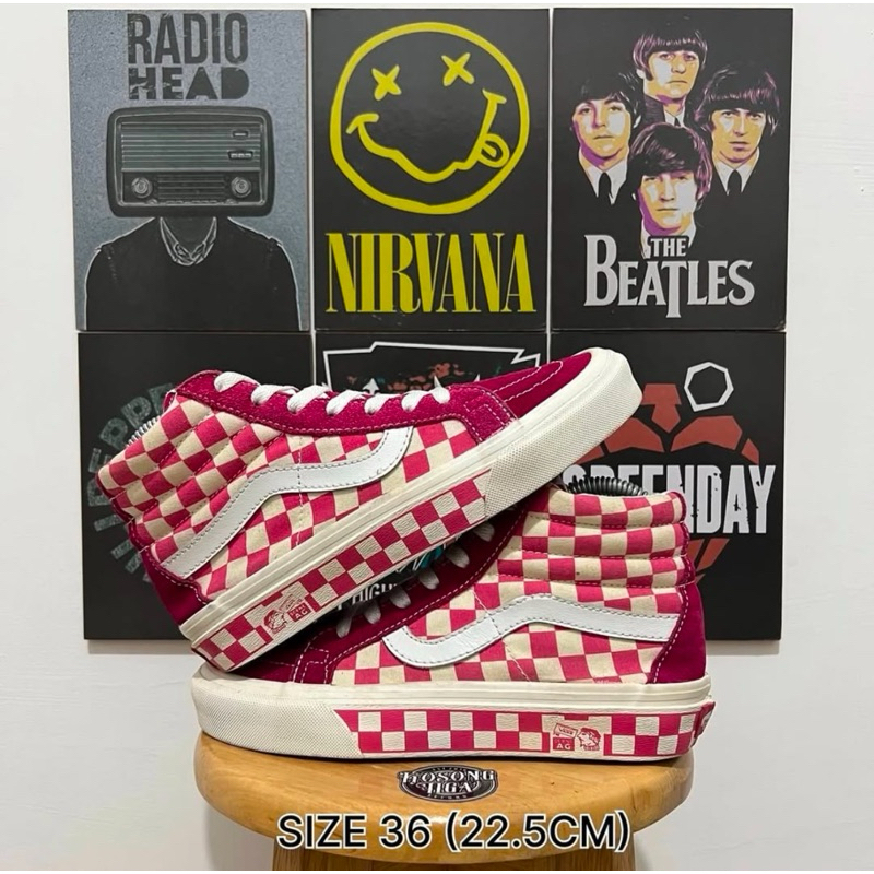 V4ns SK8 Hi Vault OG Pink Checkerboard (36)