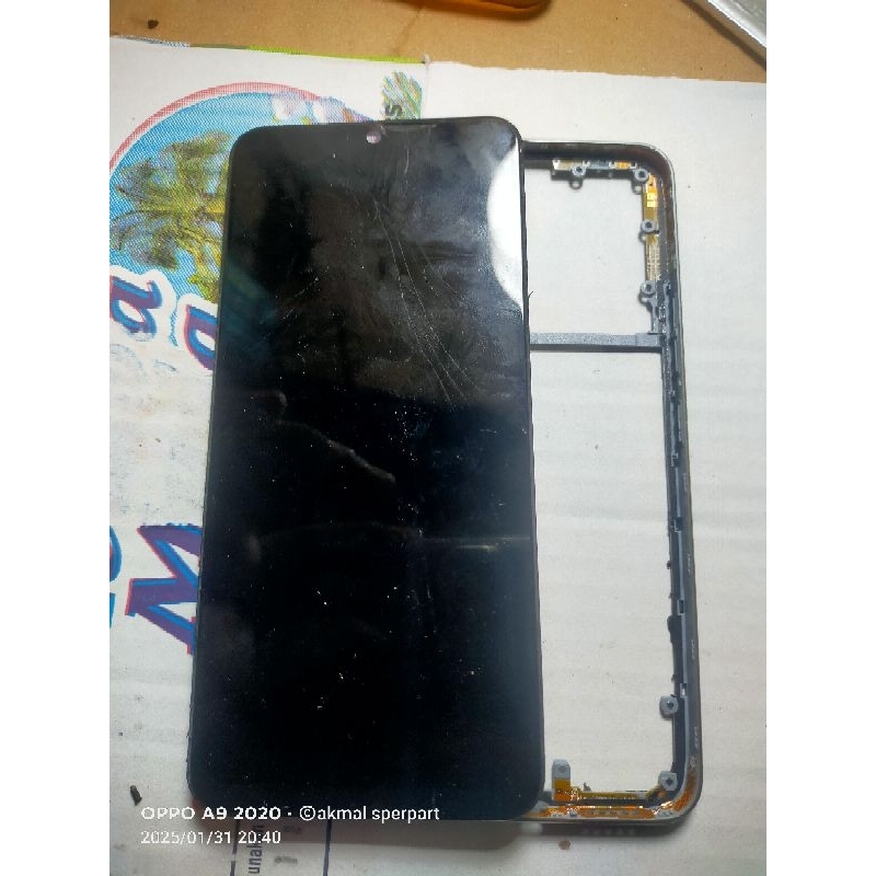 BEZZEL_FRAME_MEDELLE_TATAKAN LCD VIVO V25e ORIGINAL COPOTAN