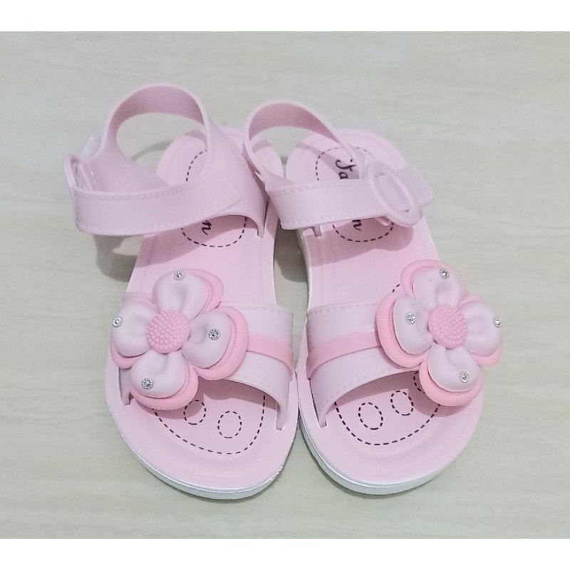 sepatu sandal anak 2 sampai 3 tahun
