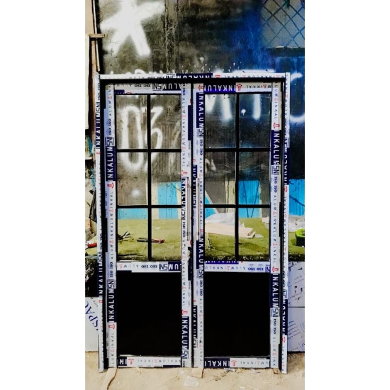 pintu panel alumunium dua daun L130xT210 komplit gratis packing kayu