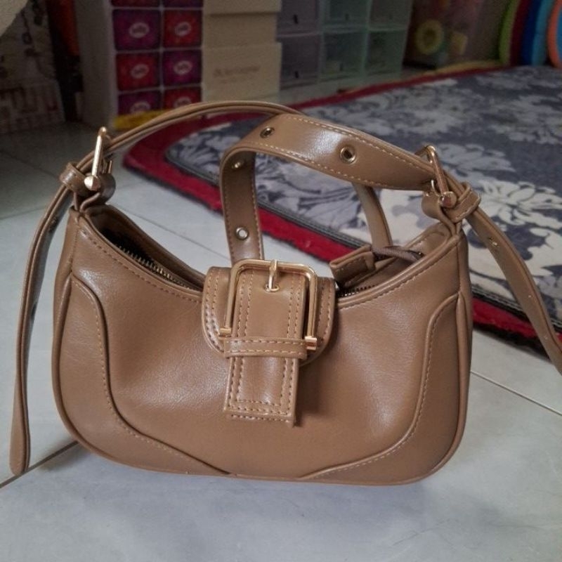 tas shoulder Damelia