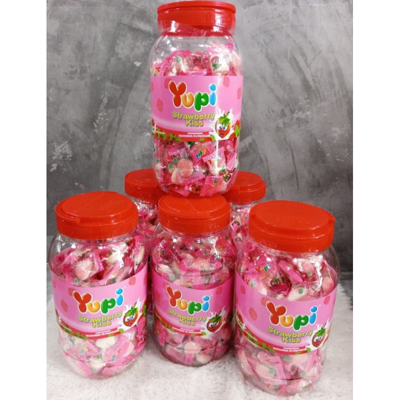 

Permen Yupi Love Kemasan Toples 400gr