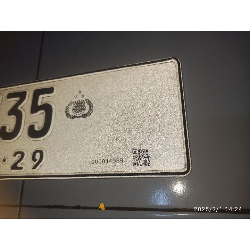 Plat Nomor Reflektif Putih Barcode