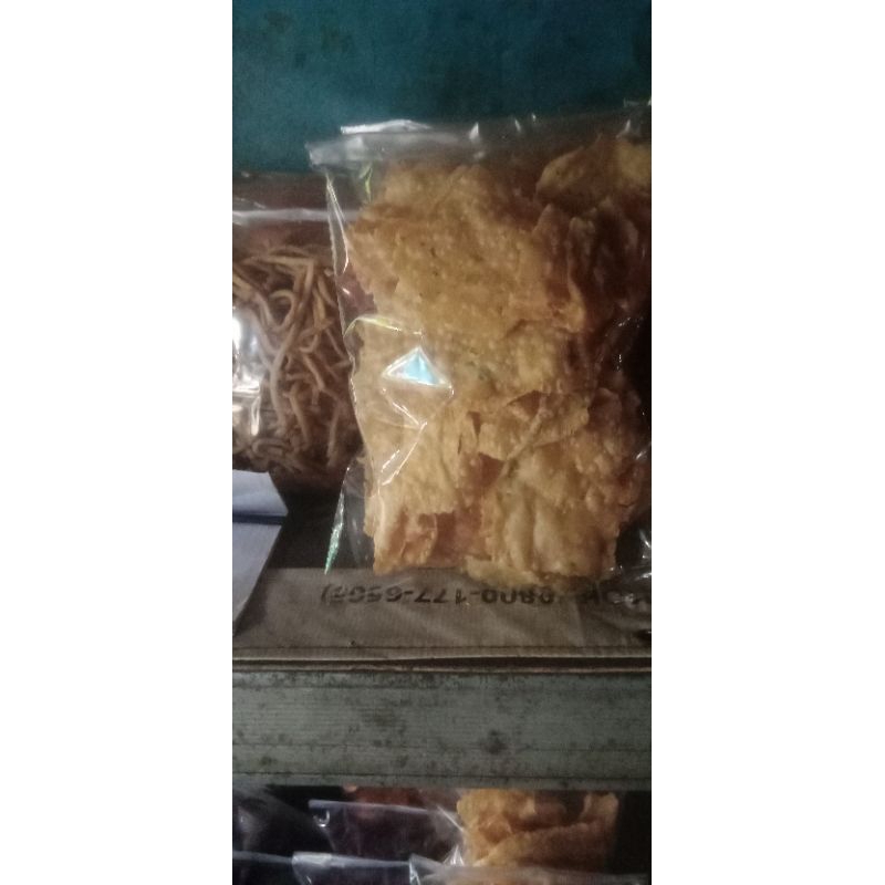 

kripik pisang, singkong, talas, dll