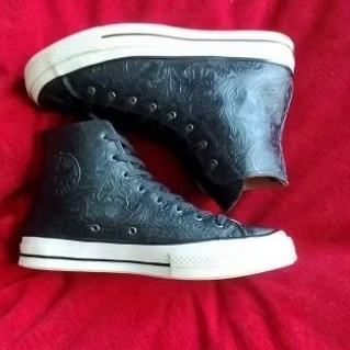Converse CTAS leather Embossed Floral.Used. Size  41/260.