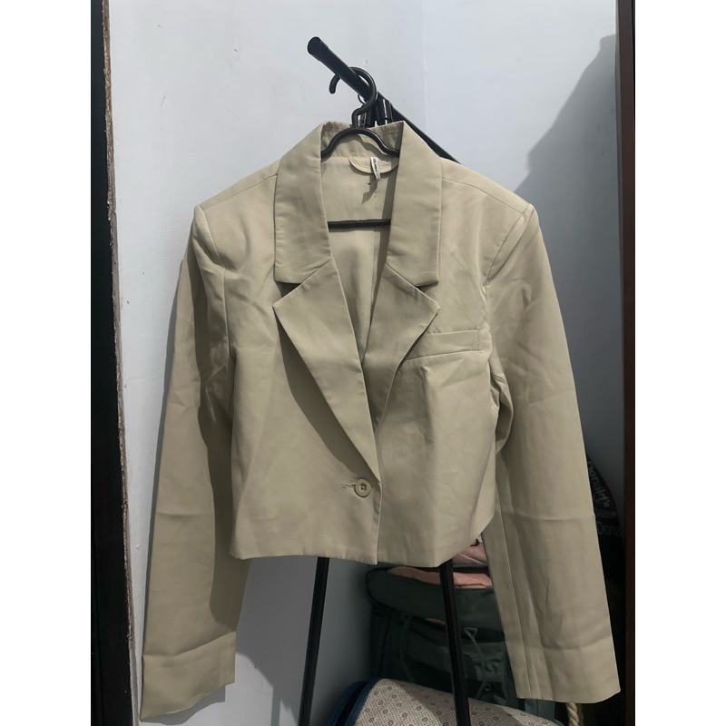 (preLoved) COLORBOX Regular Fit Crop Blazer Khaki