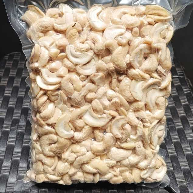

Kacang Mete Belah 2 Premium Mede Mentah Wonogiri