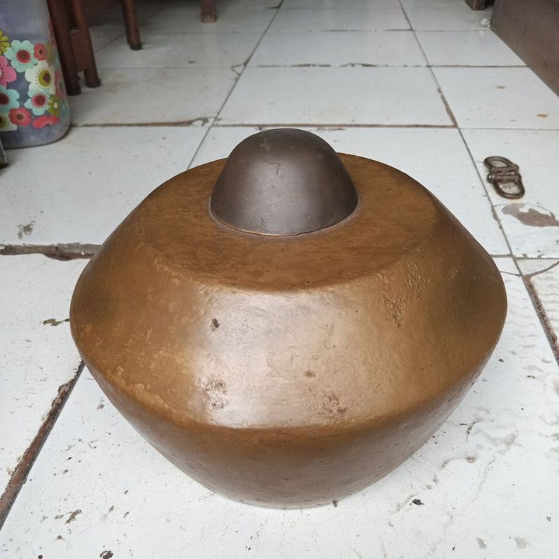 kenong, gong kecil , bahan besi